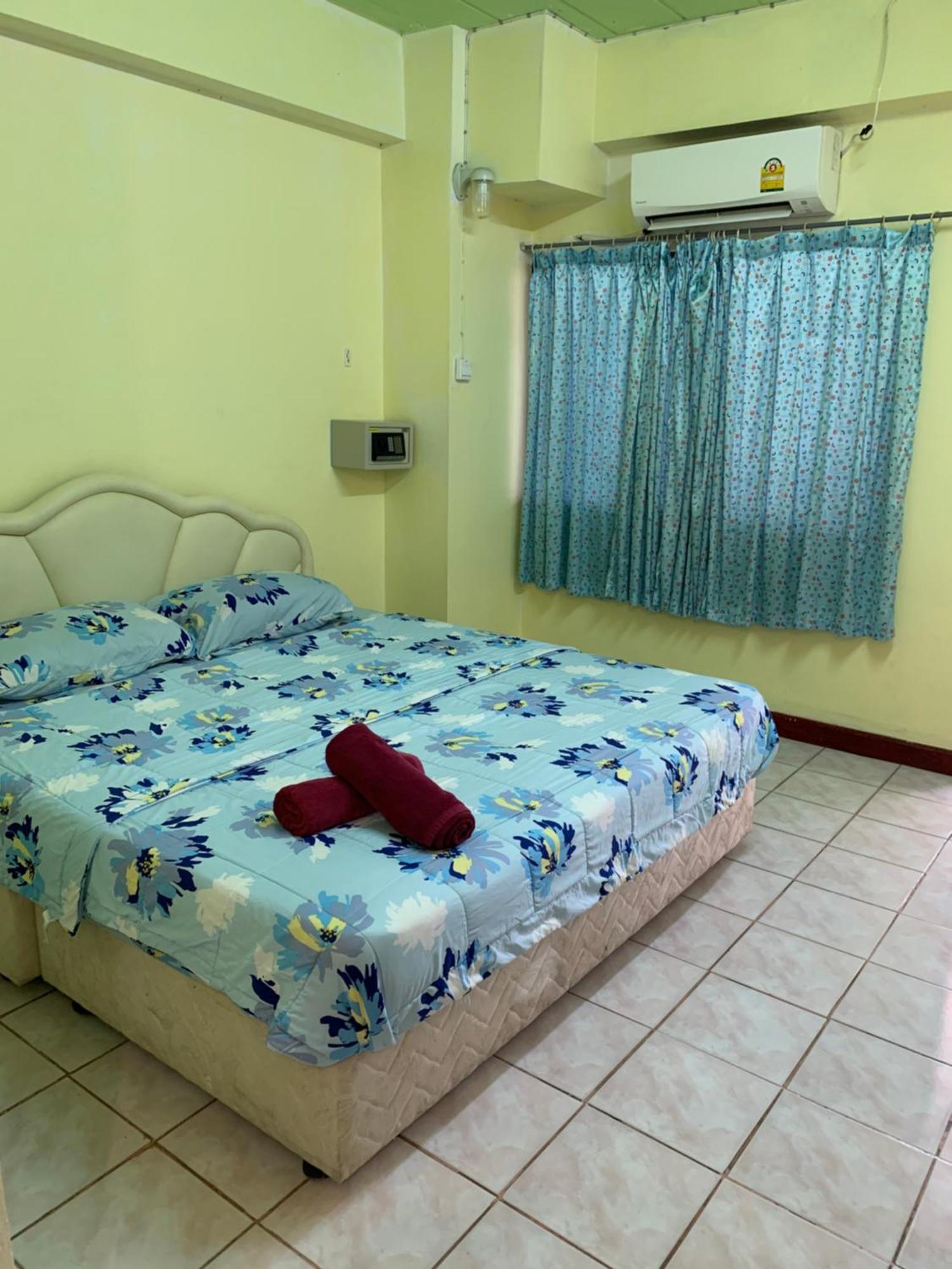 Bambus Motel Jomtien Beach Exterior photo
