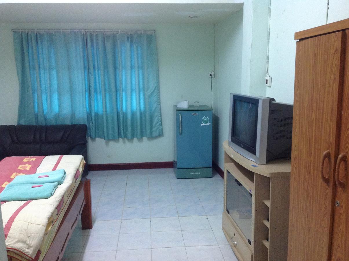 Bambus Motel Jomtien Beach Exterior photo